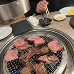 Yakiniku Akami Nikugatou - 