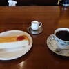 Bistro&Cafe 徒然 - ●ホットコーヒー（モーニングサービス付き）400円
                ▶モーニングサービスの内容
                モーニングサービスとしては地味だけど
                1杯1杯コーヒーを抽出されている。