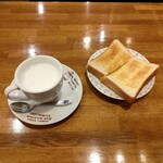 丸の内ライオン - サービスモーニング