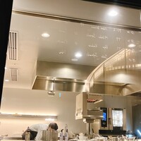 TOKi - 客席から望めるキッチン