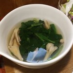 キッチン ブルー グローブ - わかめスープのアップ