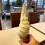 モア松屋 - ソフトクリームＬリフト。これで３３０円とは、オ・ト・ク(๑ ́ᄇ`๑)