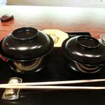 御料理 伊とう - ＜２０１３年７月＞赤出汁と、モロコシご飯。フタを開けた写真を取り忘れ。。。