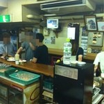 富士屋本店 - 店内