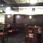 Ajino Chuuka Hagoromo - 洋食店の様に綺麗で落ち着いてます(^^)