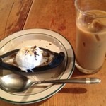 Bistro ひつじや - 焼きバナナ&アイス　コーヒーセット　１３０円