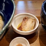 つけ麺・らぁ麺 やまこう - 付いてくる角煮♪