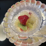 柏屋 大阪千里山 - 蜂蜜ゼリー　ミルクあん　文旦　キウイ　苺