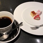 仙台牛焼肉 花牛 - デザートはアイス！ハイレベル♬