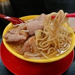 ラーメン イエロー - 少なめ（150g）野菜少なめ、ニンニク少なめ、あぶら