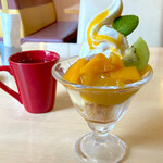 ジョナサン - マンゴーと自家製プリンのジョナサンデー ¥769 (税込)