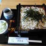 手もみそば 長壽庵 - 大ザルなので、2段重ねです♪