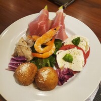 オステリアガウダンテ 神戸ハーバーランド店 - 前菜盛り合わせ(２人分)