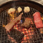 炭火焼肉 友丸 - 