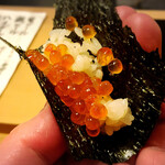 鮨 かんび - イクラ