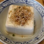 ひろ寿司 - 冷奴¥400　