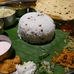 南インド料理　葉菜 - ランチセット・ミールスのノンベジタリアン　1,200円。