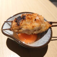 厳選焼鳥 一石三鳥 本店 - つくね、卵黄付き