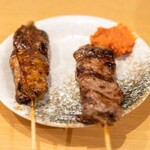 もつ焼き ひろや - 2023.3 あみれば（242円）、あみはつ（242円）