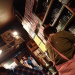 三河屋 - 店内の様子