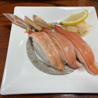 札幌かに本家 名古屋駅前店 - 生ズワイにぎり寿司