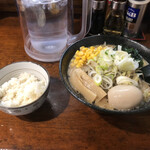Ramen Nakazawa - 味噌らーめん　900円+味玉　100円+ライス　サービス
