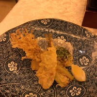 びわね - ブロッコリーと何か色々揚げたやつ。