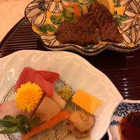 びわね - 刺身と牛タンは美味。