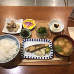Aioi Shokudou - あいおい定食(ブリのバルサミコソース春カブ ブロッコリーと)