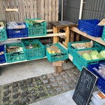 BARU 竹末 - 野菜の店頭販売。