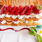 カフェ・ド・リオン パレット - 【2023.03】プレミアムいちごのパリミルフィーユ(税込1,628円)