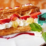 カフェ・ド・リオン パレット - 【2023.03】プレミアムいちごのパリミルフィーユ