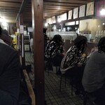 山鯨屋 - 賑わう店内(2023.3.13)