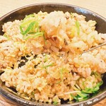 丸源ラーメン - 鉄板玉子チャーハン(リフト)