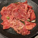 炭火焼肉あかしろ - カルビ