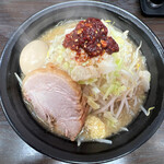 ラーメンいつき - 「辛め」は食べるラー油が乗ります