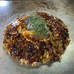 Okonomiyaki Tecchan - モツ玉子￥850