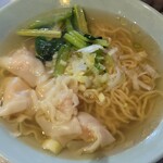 Da pai dang 105 - 海老ワンタン麺 やさしい味の澄んだスープ