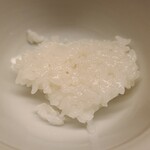 道人 - ⑫にえばな
      個人的に「にえばな」って水分が多過ぎてそこまで好みではないのですが、道人さんの真鍮釜で炊いた白ご飯は「にえばな」から蒸らしが進む過程が各々楽しいのです