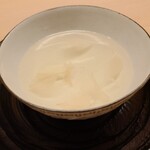 道人 - お飲み物①桜湯