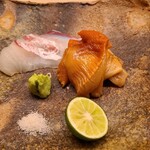 道人 - ③赤貝(大分県産)
      ④真鯛(兵庫県明石産)
      山葵、お塩、酢橘添え