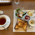 大池カフェ セントゼファー - フレンチトーストモーニング＆紅茶