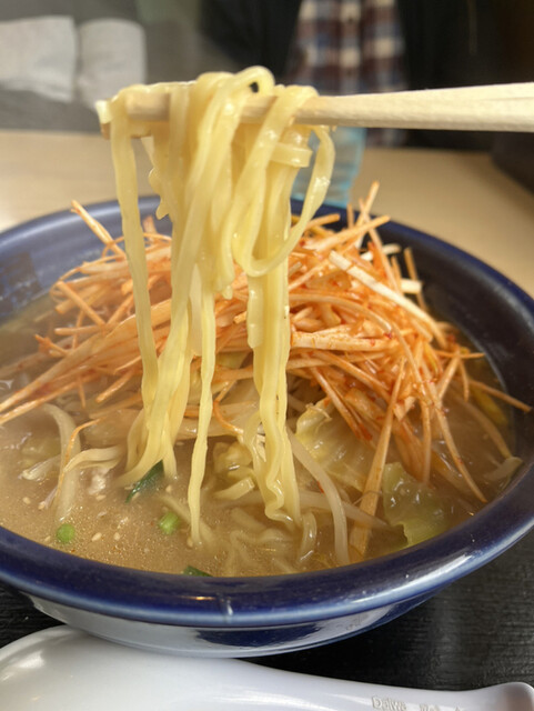 らーめんハウス王水 流留店 - 万石浦（ラーメン）の写真