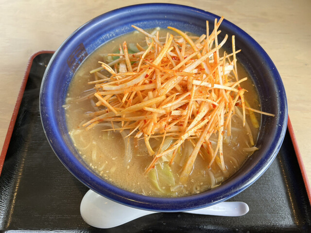 らーめんハウス王水 流留店 - 万石浦（ラーメン）の写真