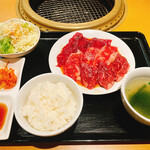 Minato Mirai De Yakiniku Douraku - 