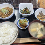 Bandhi Shiobara - もつ煮定食　900円！