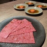 USHIGORO S. GINZA - ザブトンのすき焼き 黒トリュフを散らして