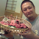 しらさぎの宿 丸福 - 美味しい肉にテンションの上がる友人S君(掲載確認済)