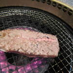 しらさぎの宿 丸福 - ミスジを丁寧に焼く。