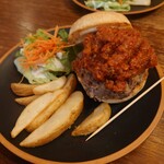 パントリー コヨーテ - 1月のマンスリーバーガー（スラッピージョー）